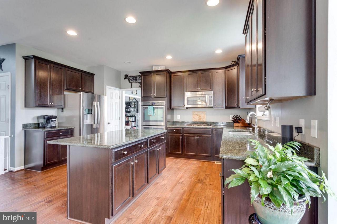 SEASONS LANDING - Residential Lease