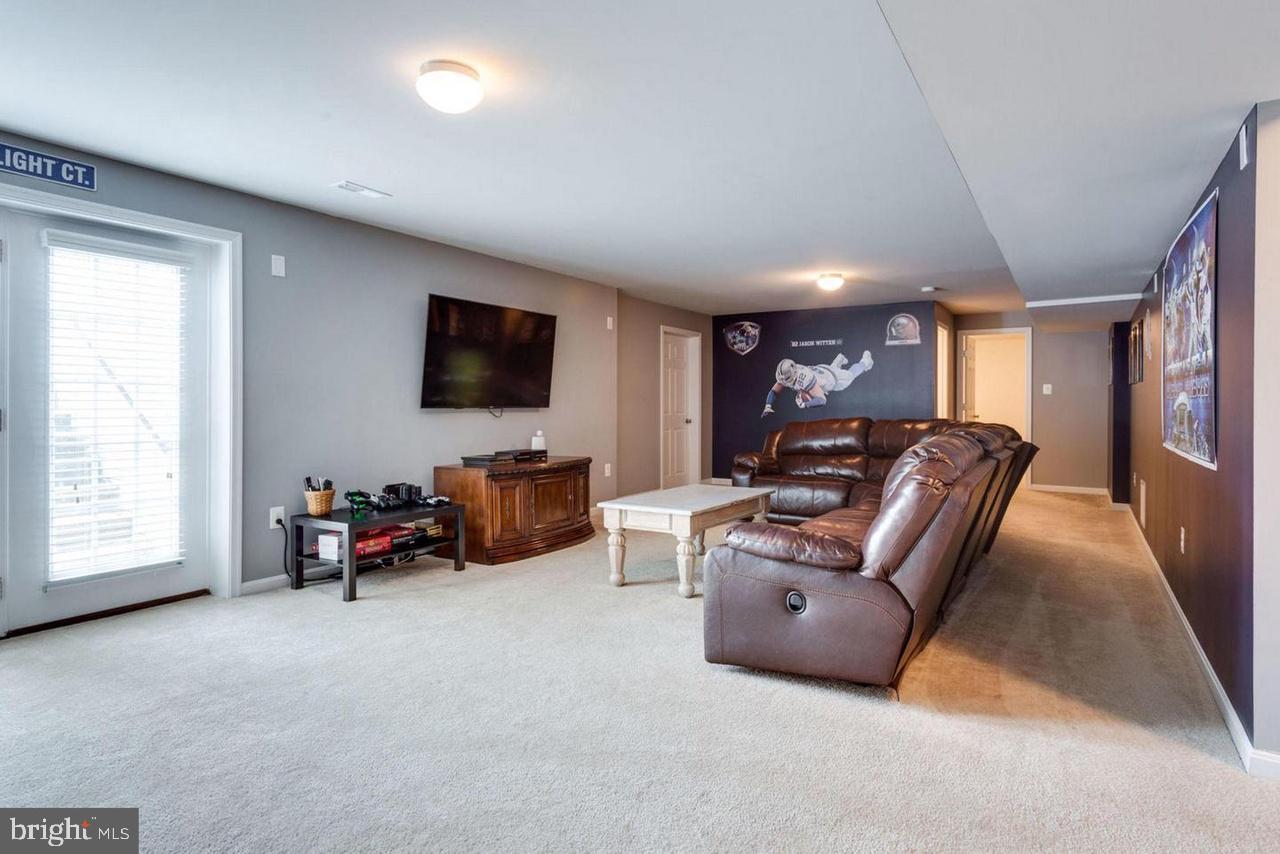 SEASONS LANDING - Residential Lease