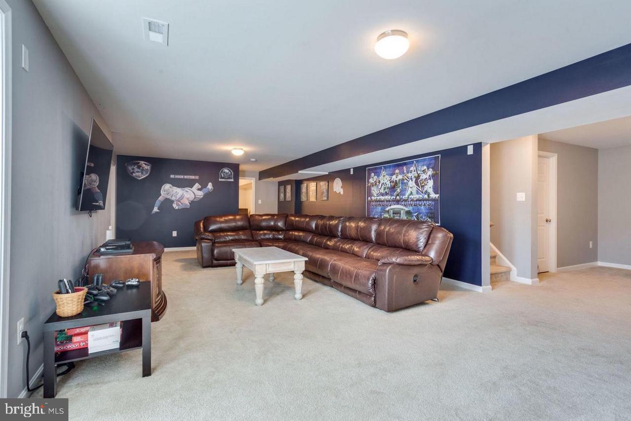 SEASONS LANDING - Residential Lease