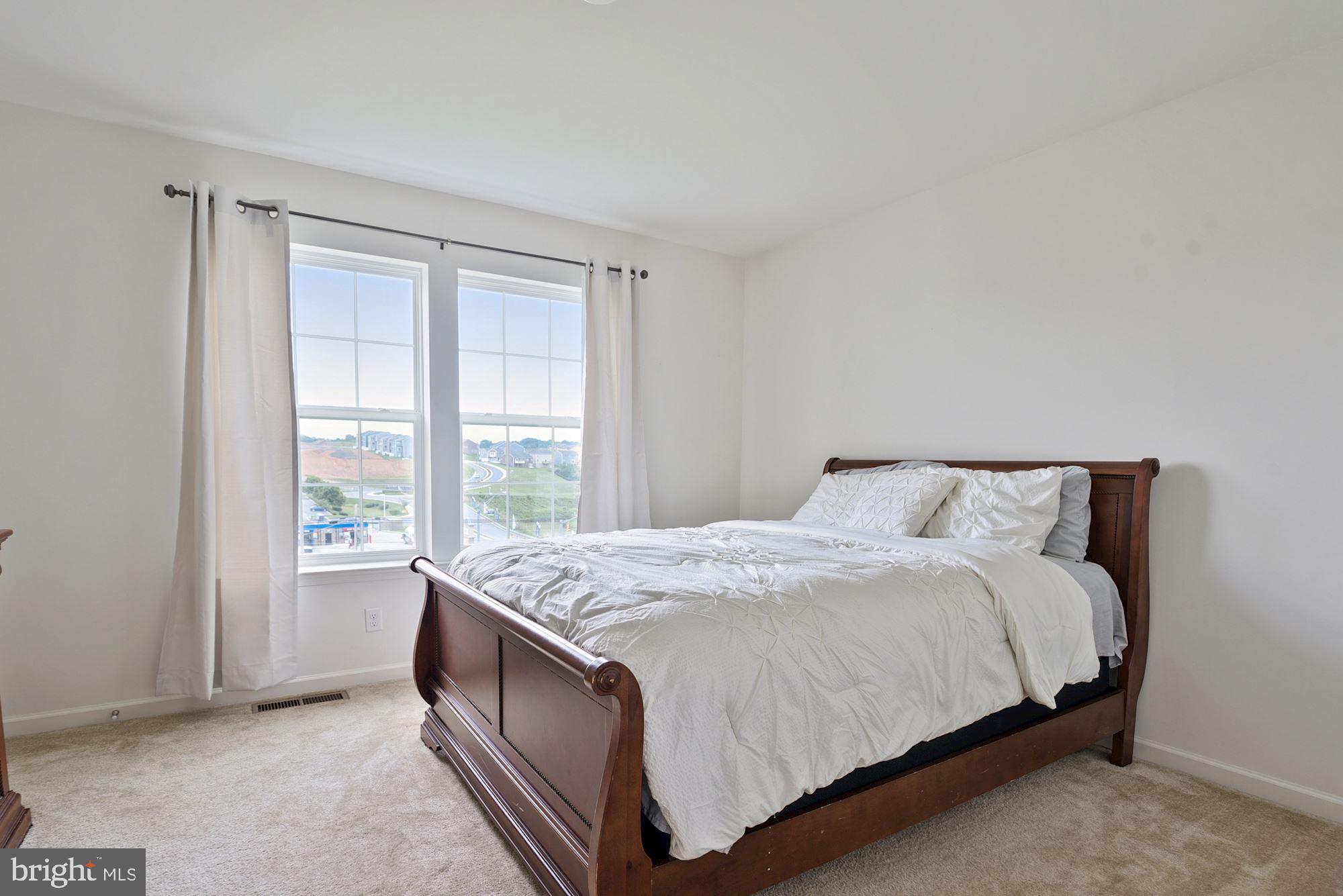 RIVERSIDE VILLAGES - Residential