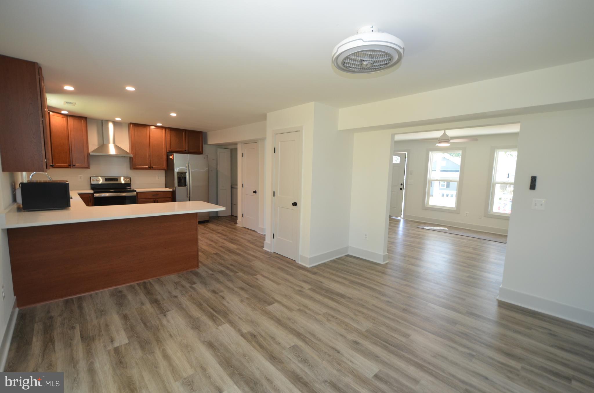 AVALON SHORES - Residential Lease