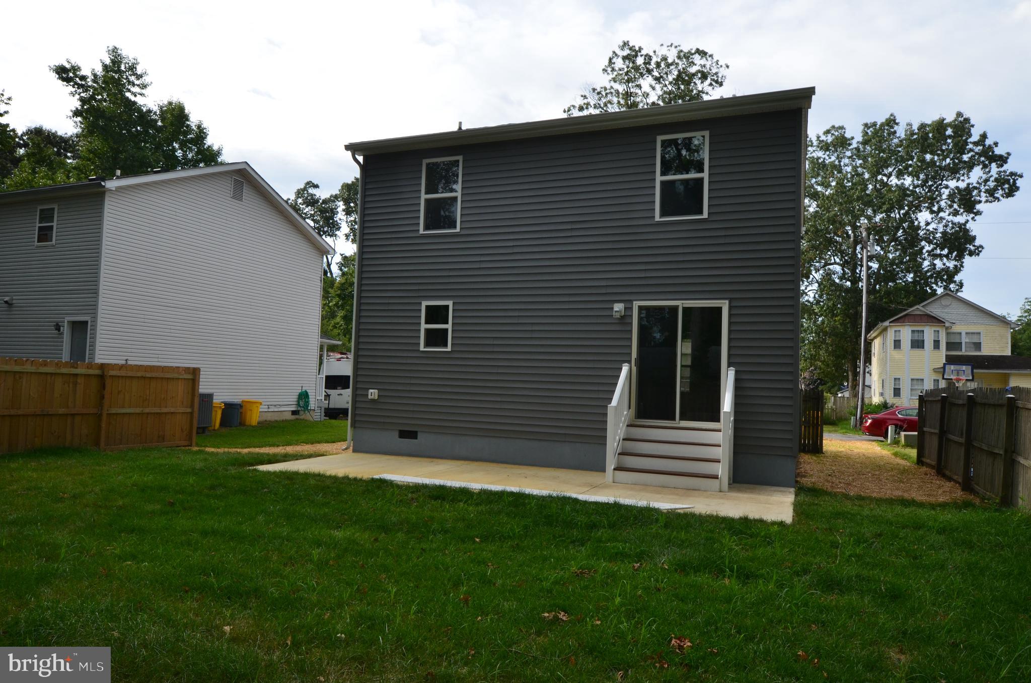 AVALON SHORES - Residential Lease