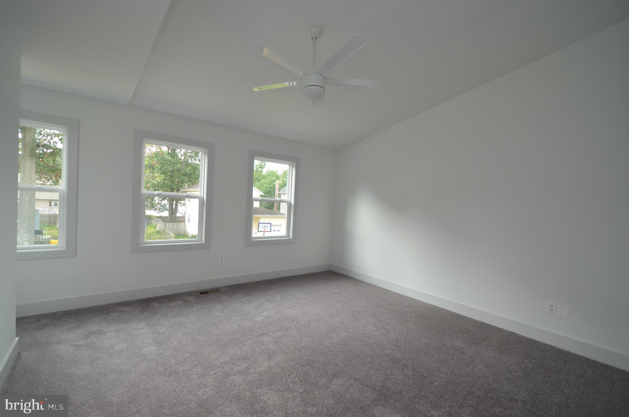 AVALON SHORES - Residential Lease