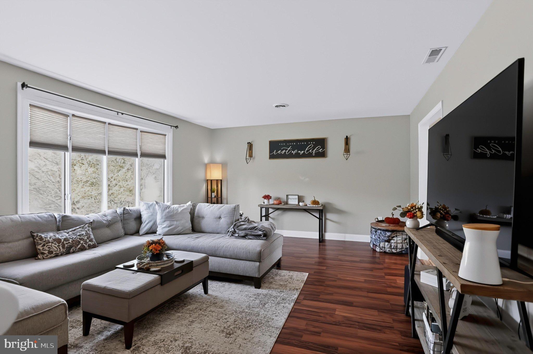 4924 JANELLE DRIVE
