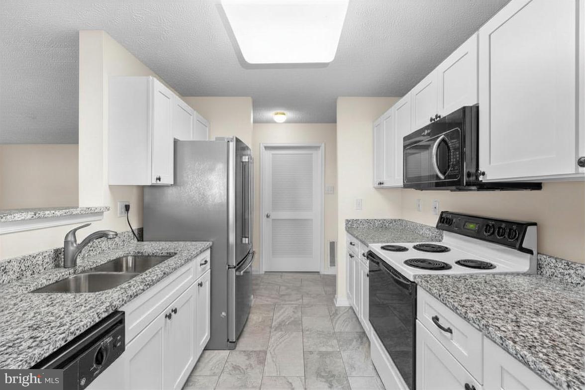 RIDERS RIDGE - Residential