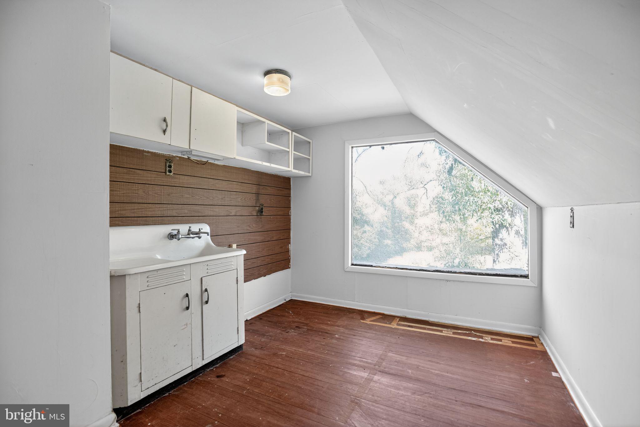 BUMPY KNOLLS - Residential