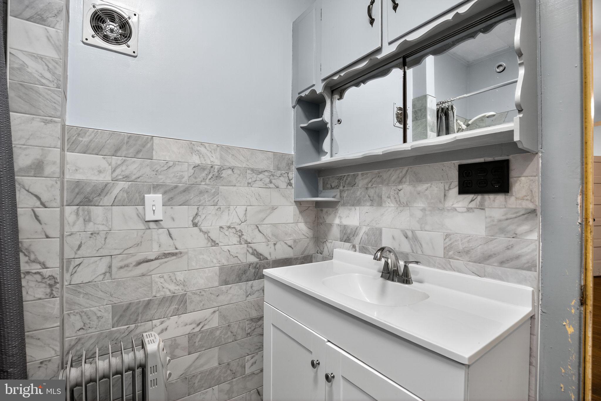 BUMPY KNOLLS - Residential