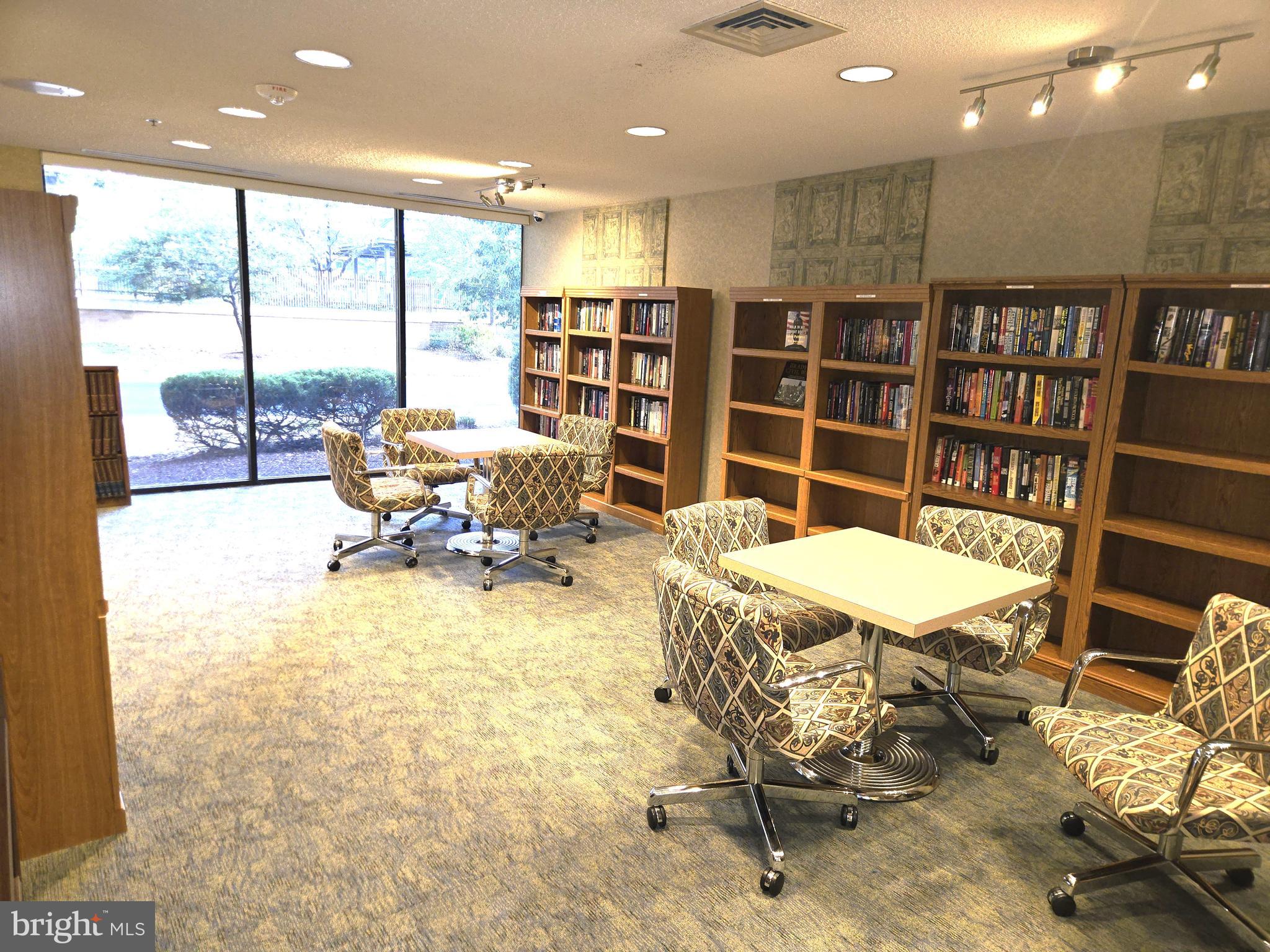 SKYLINE SQUARE CONDO - Residential Lease