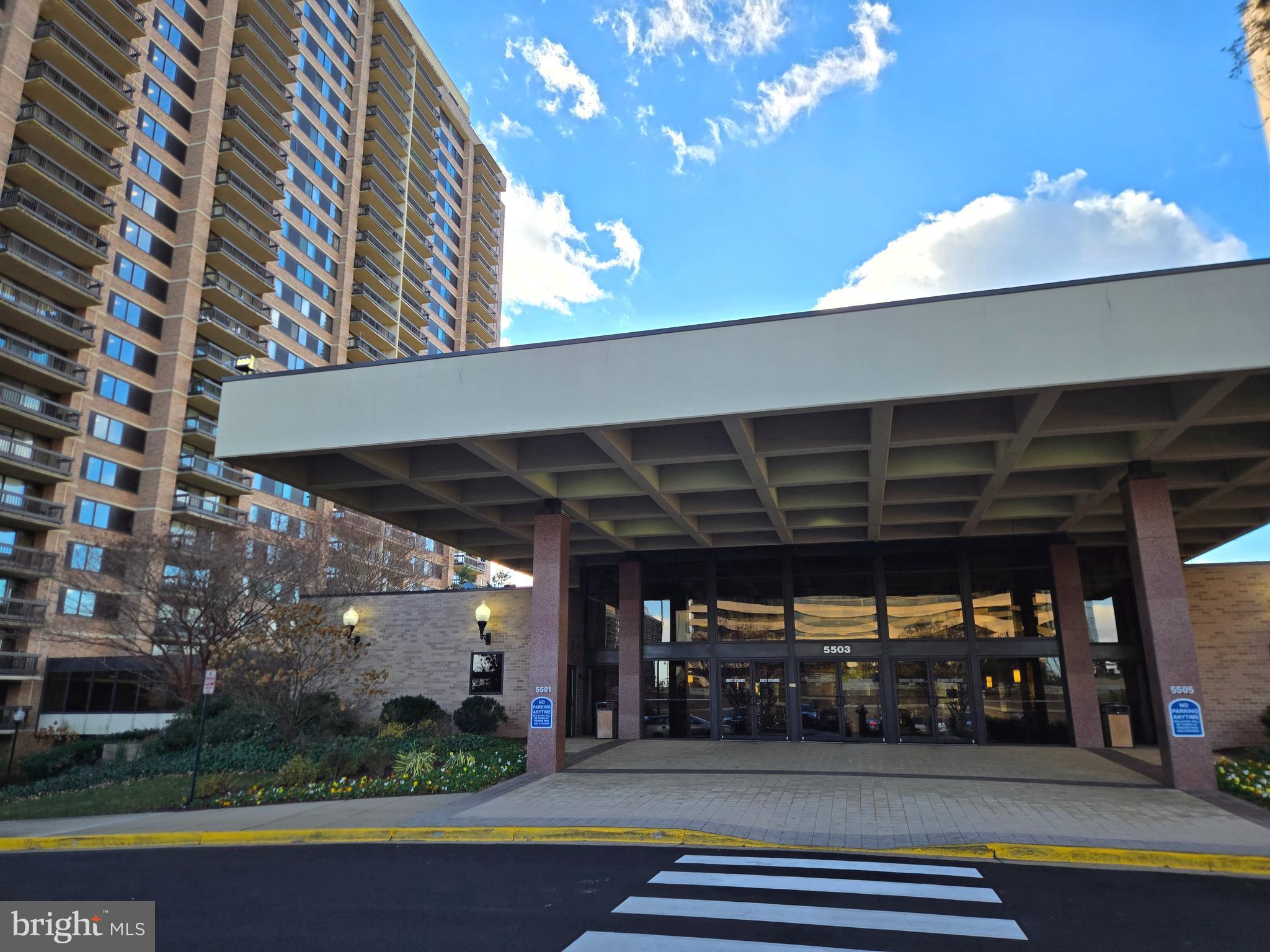 SKYLINE SQUARE CONDO - Residential Lease