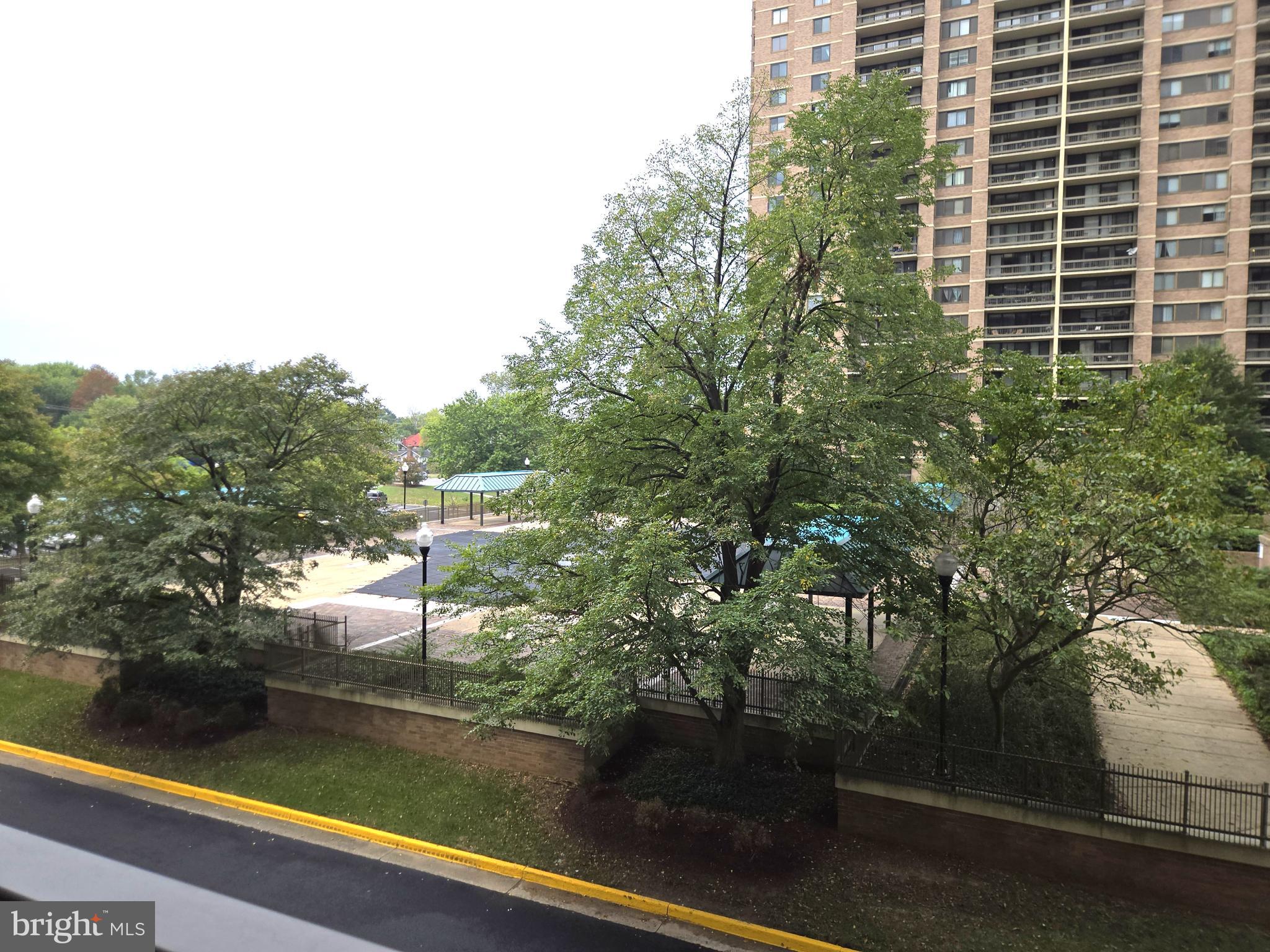 SKYLINE SQUARE CONDO - Residential Lease