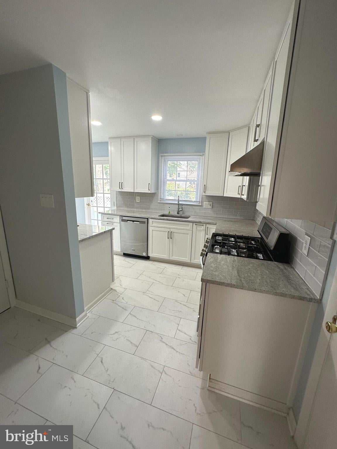 13524 ELLENDALE DRIVE