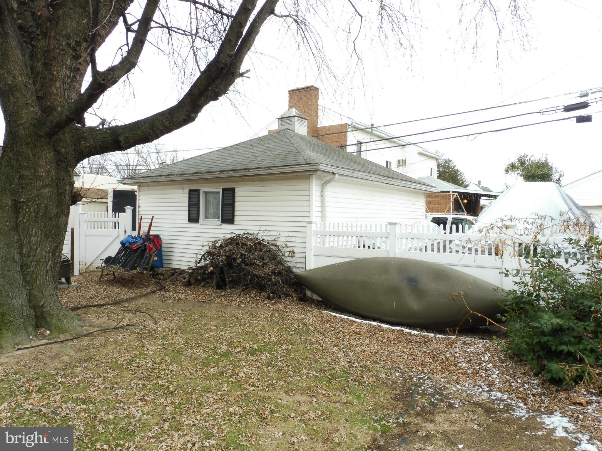 CEDAR CREST - Residential