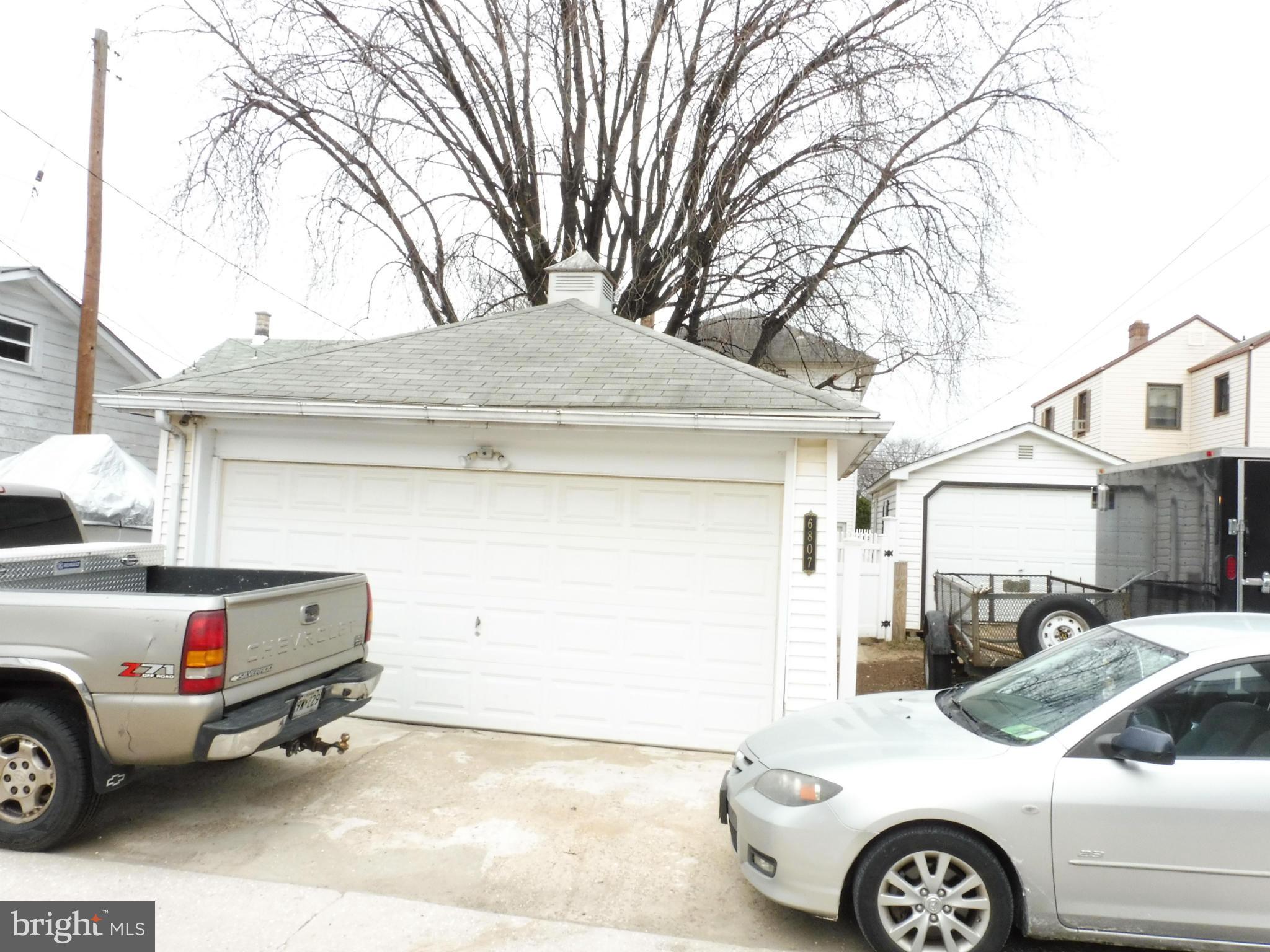 CEDAR CREST - Residential