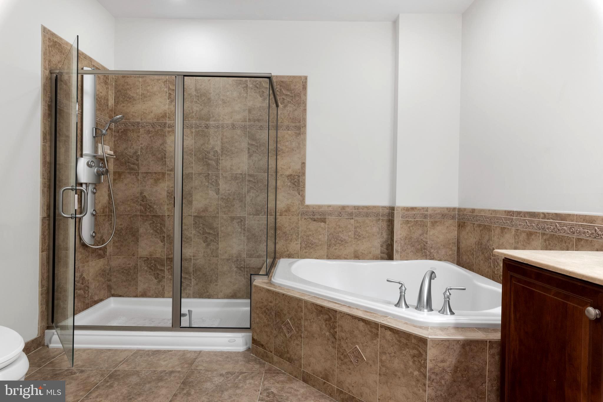 GRANDVIEW AT ANNAPOLIS TOWNE CENTRE - Residential