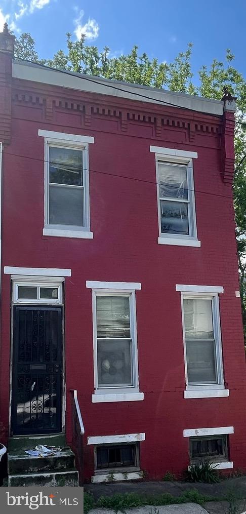 Investor Alert! 🔨💰 706 Shedwick is your next high-potential project in Mantua—just a stone's throw from Drexel University! This fixer-upper needs a new roof, HVAC system, and water pipes, but the location and upside are unbeatable. Perfect for your next student rental, flip, or long-term hold in a rapidly developing area. Don’t miss the opportunity to invest where West Philly is growing! 🏗️📈 Contact listing agent for interior photos.
