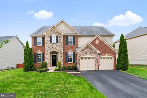 Photo of 8 Bradbury Way, STAFFORD, VA 22554 (MLS # VAST2049108)