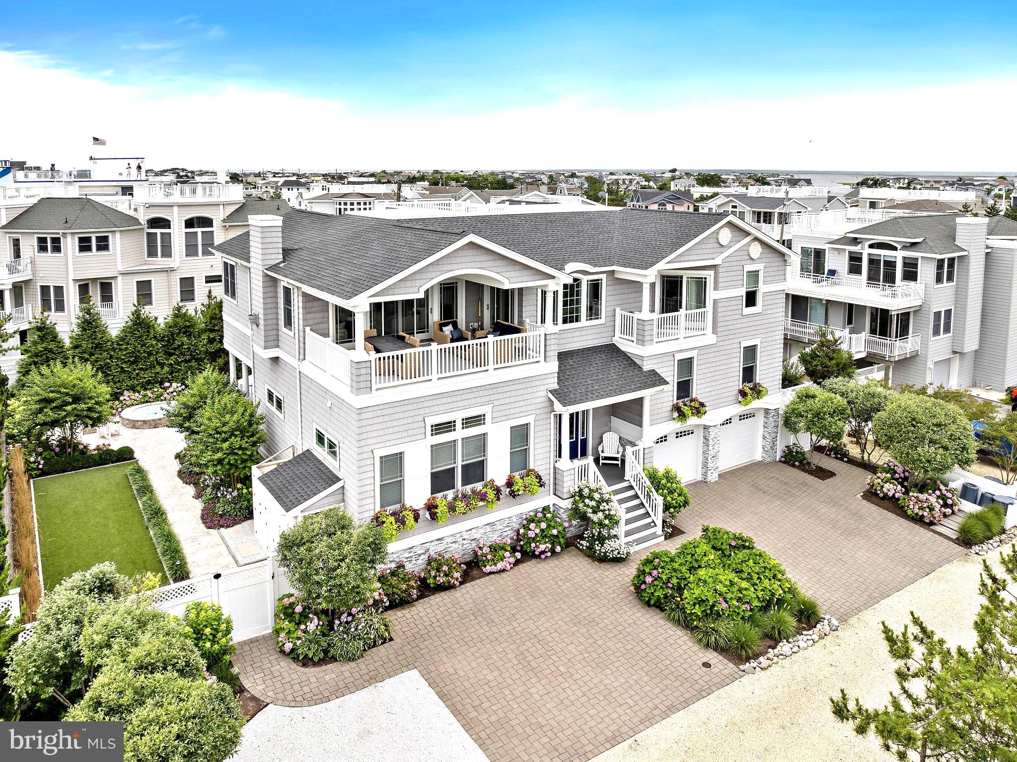 107 LONG BEACH BLVD D