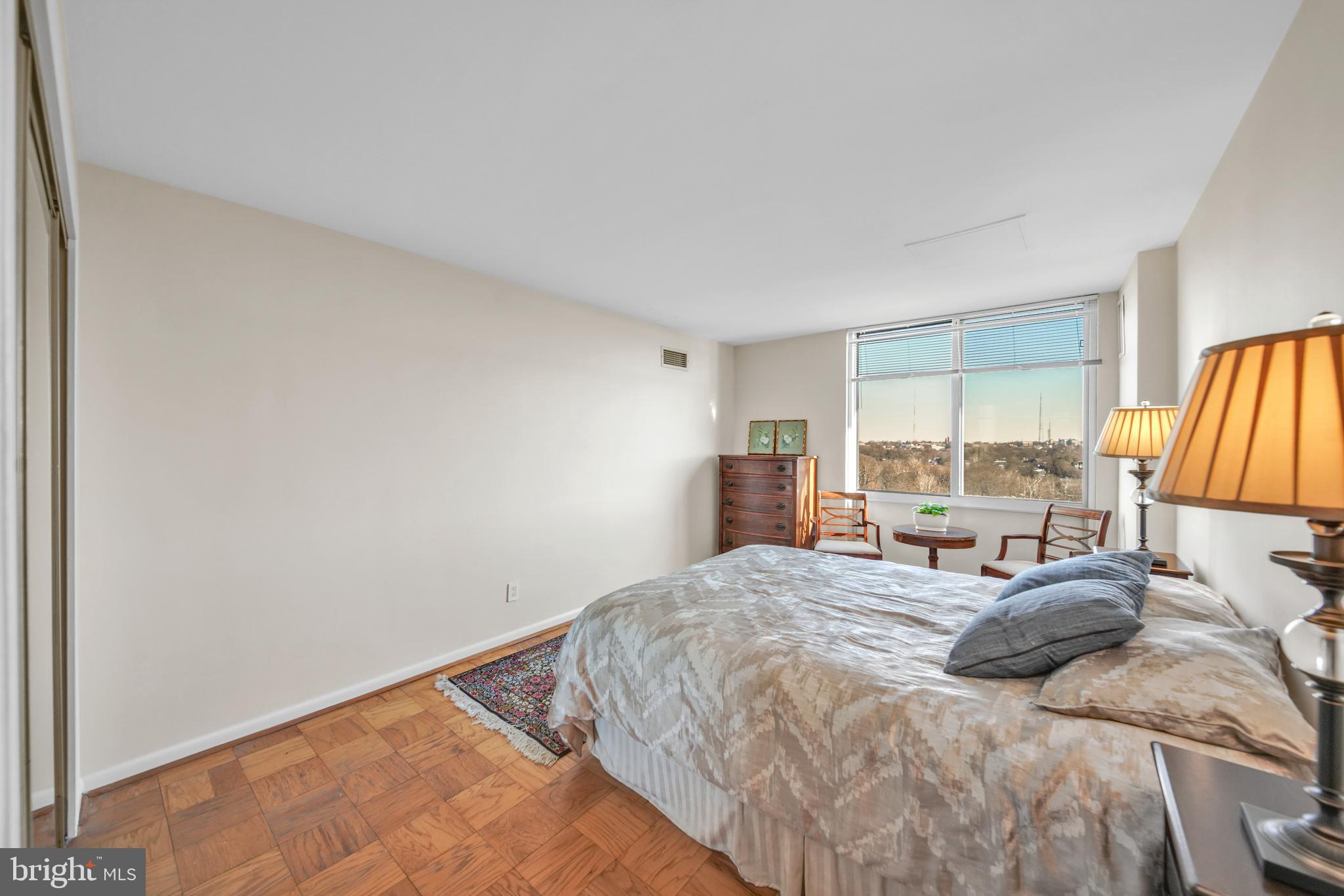 THE KENWOOD - Residential