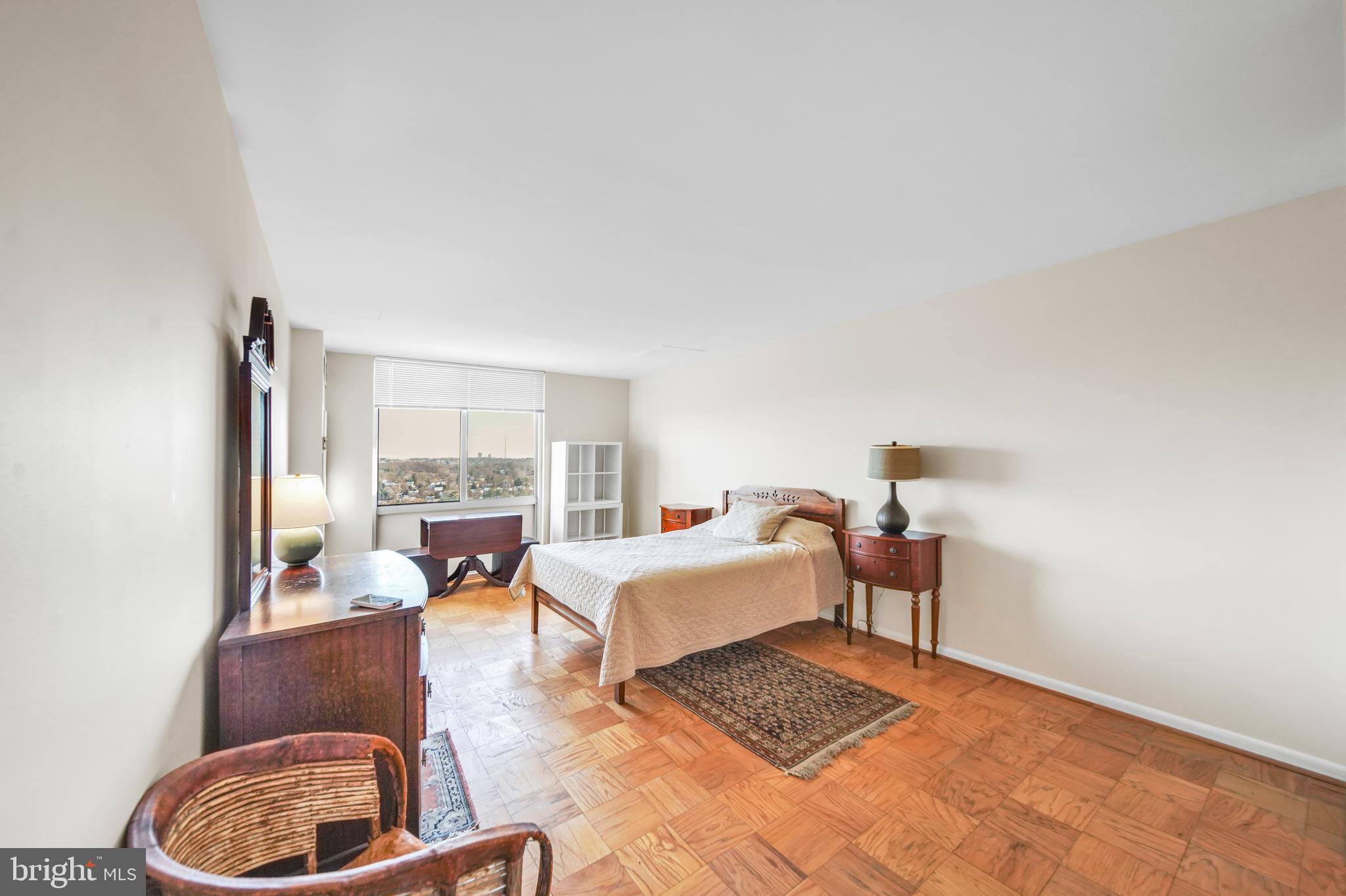 THE KENWOOD - Residential