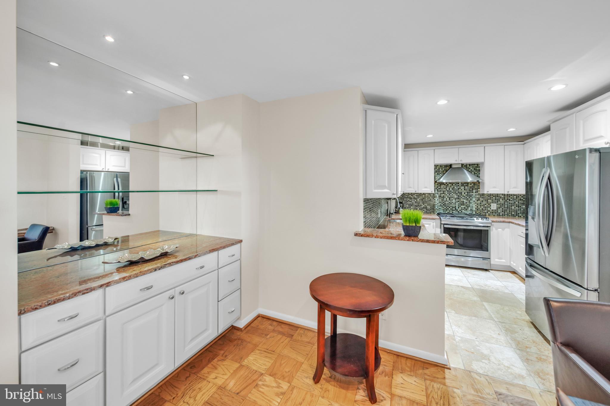 THE KENWOOD - Residential