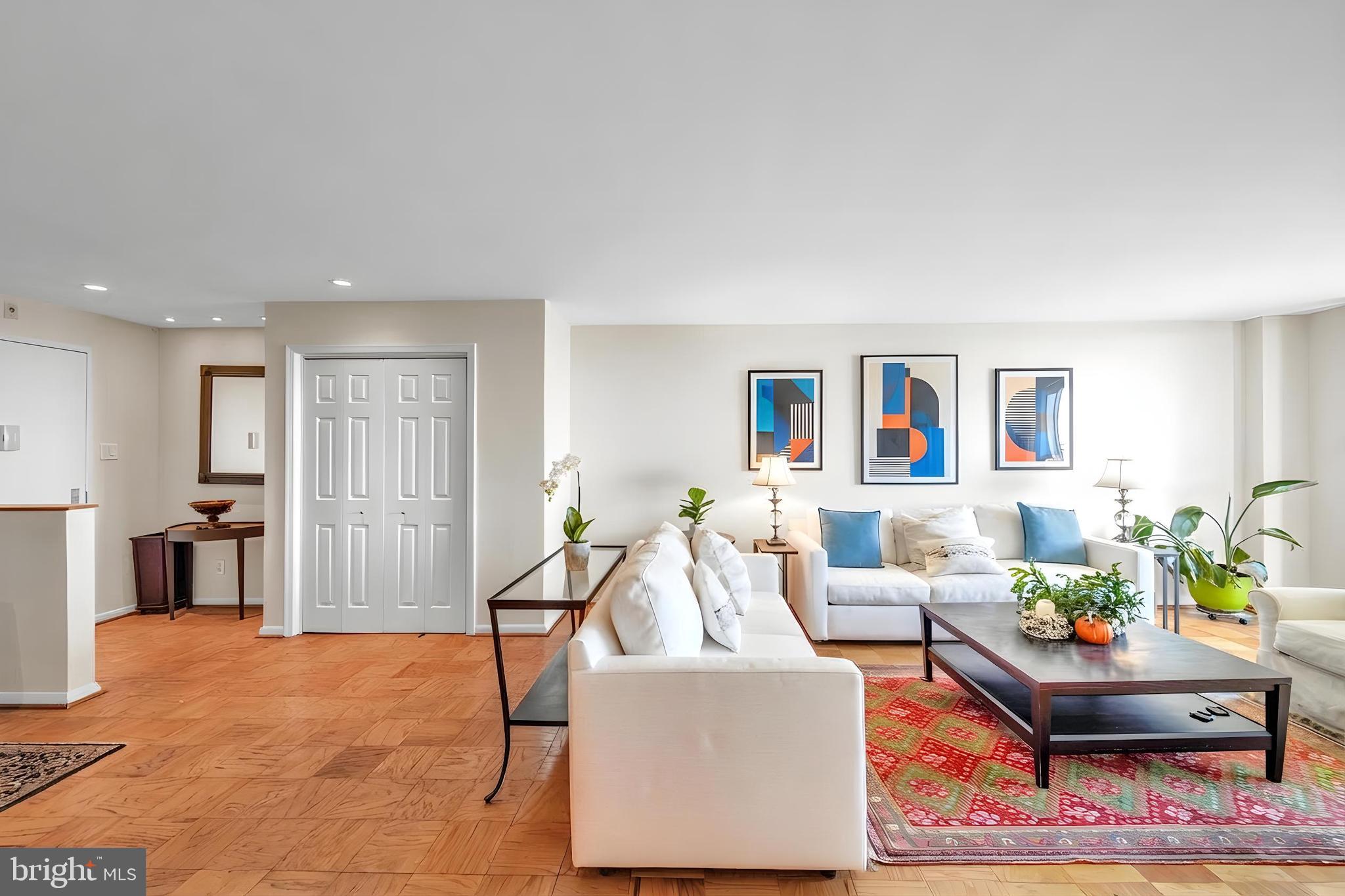 THE KENWOOD - Residential