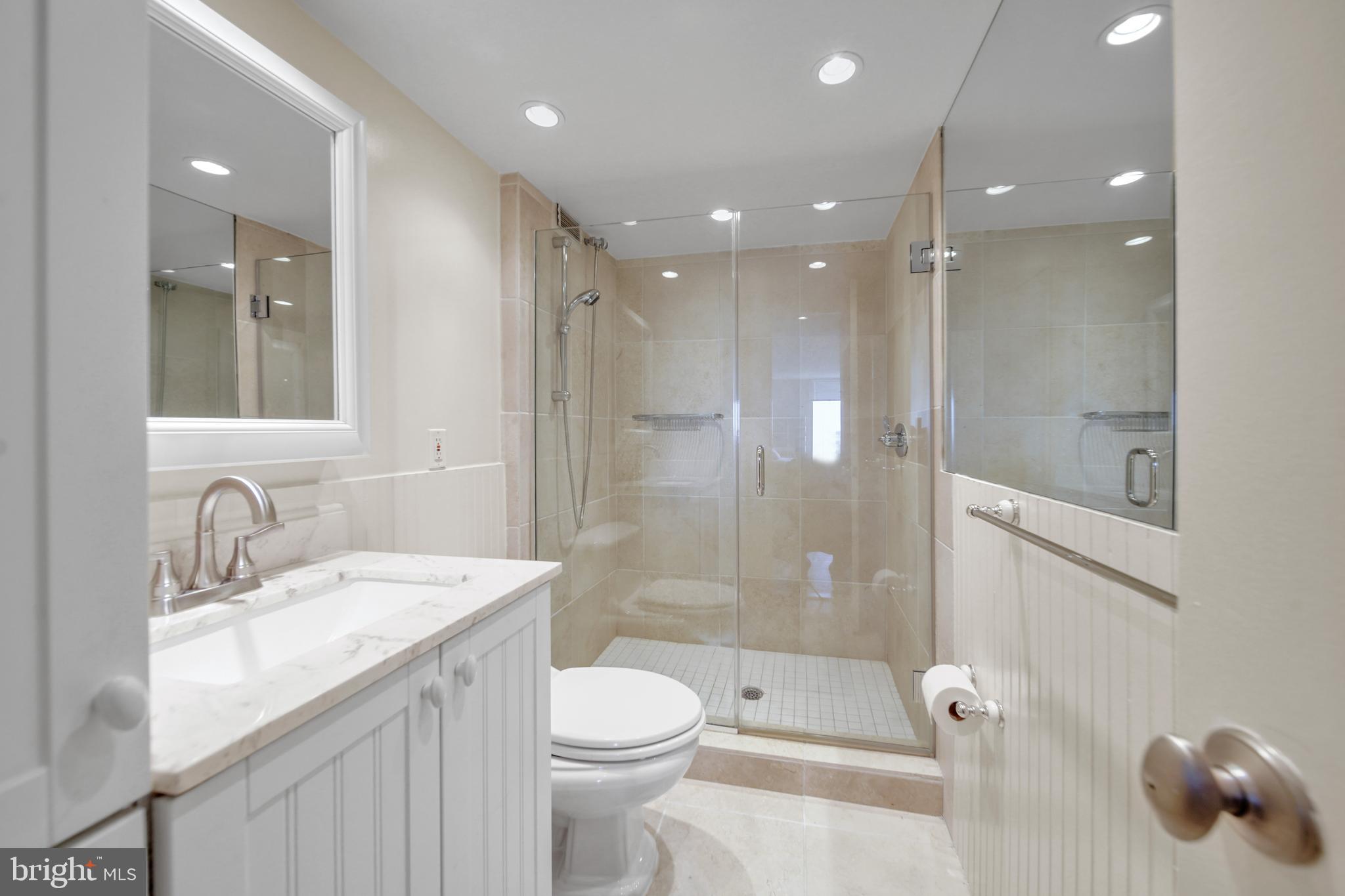 THE KENWOOD - Residential