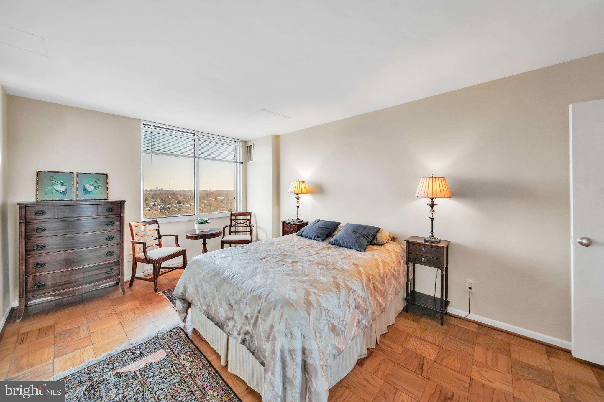 THE KENWOOD - Residential