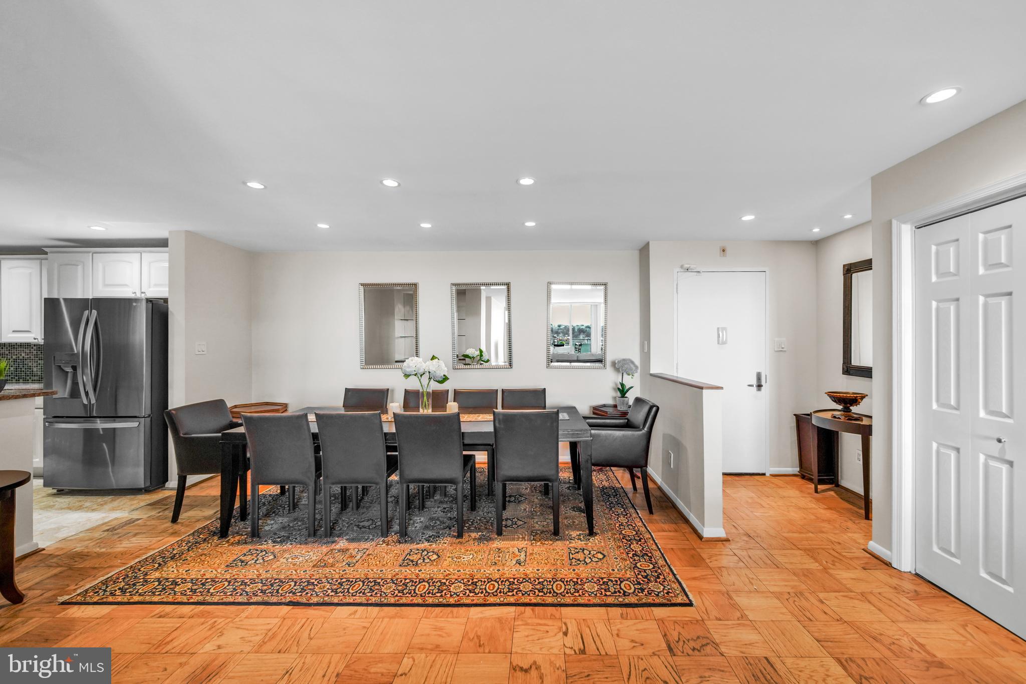 THE KENWOOD - Residential