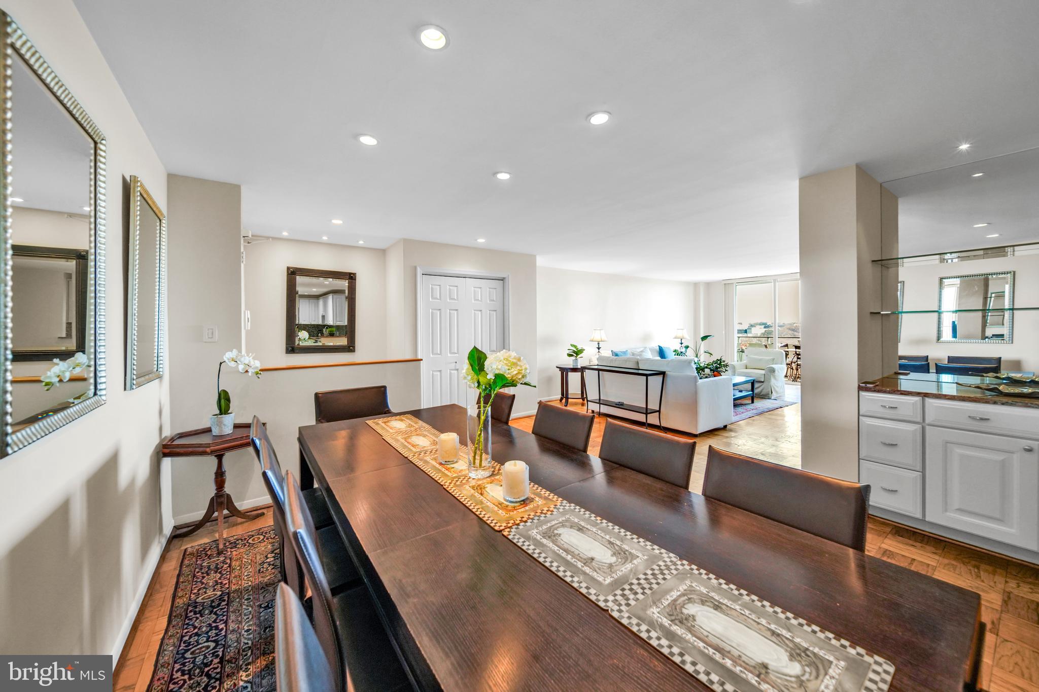 THE KENWOOD - Residential