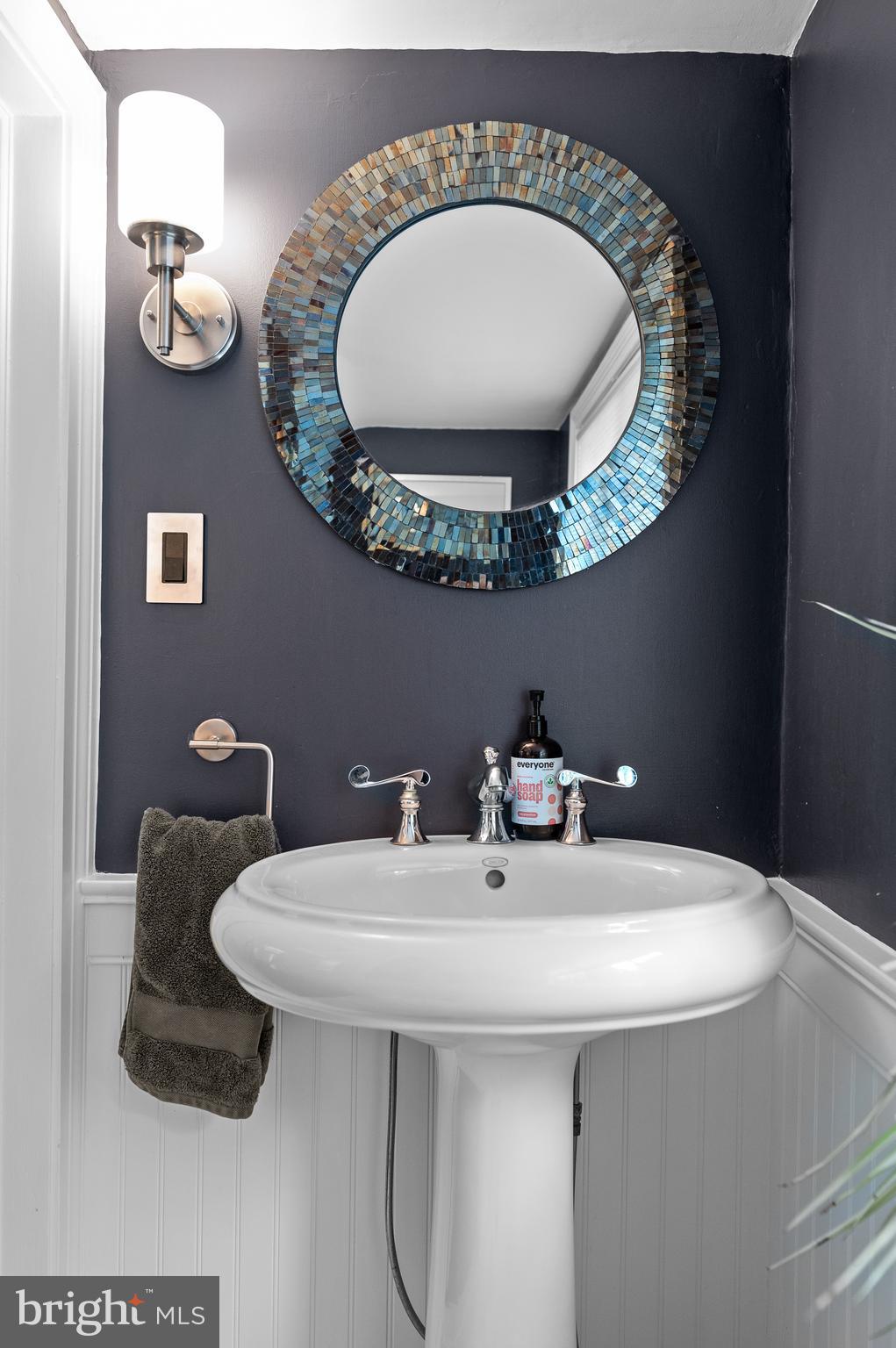 GREYTHORNE WOODS - Residential