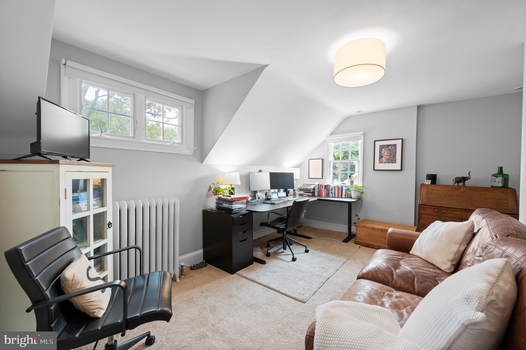 GREYTHORNE WOODS - Residential