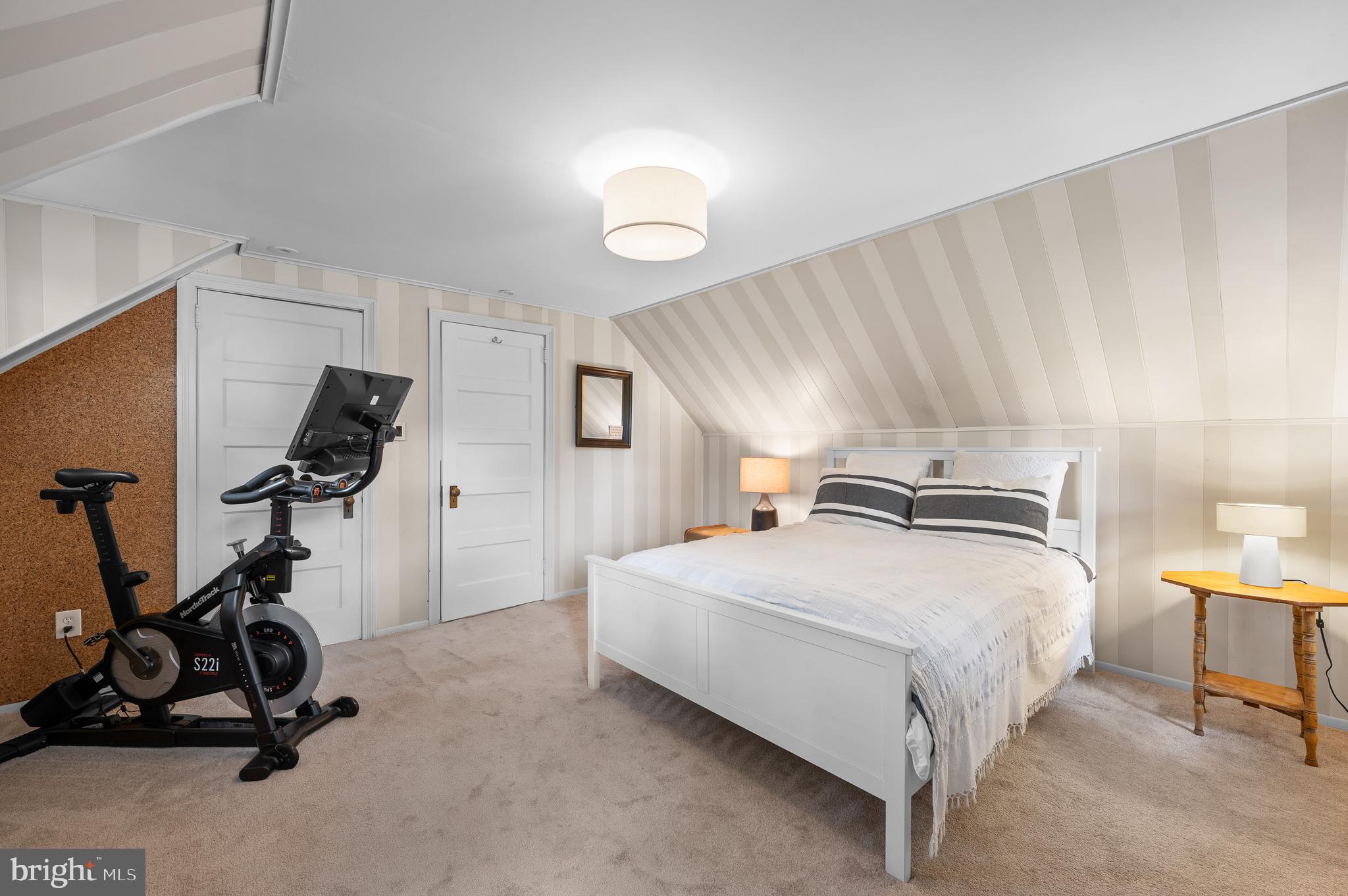 GREYTHORNE WOODS - Residential