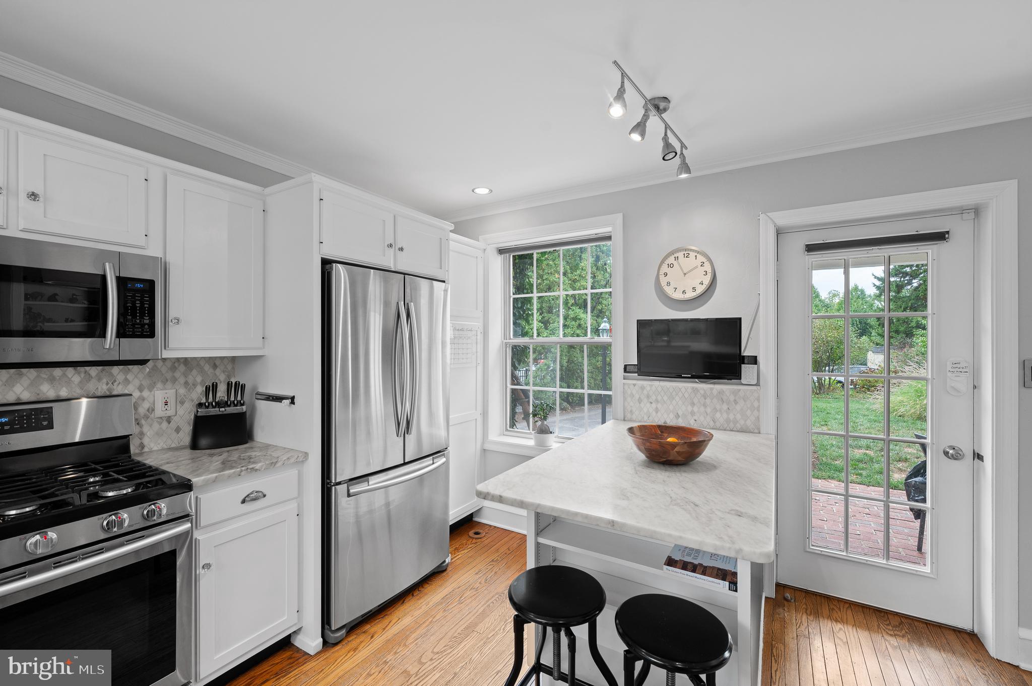 GREYTHORNE WOODS - Residential