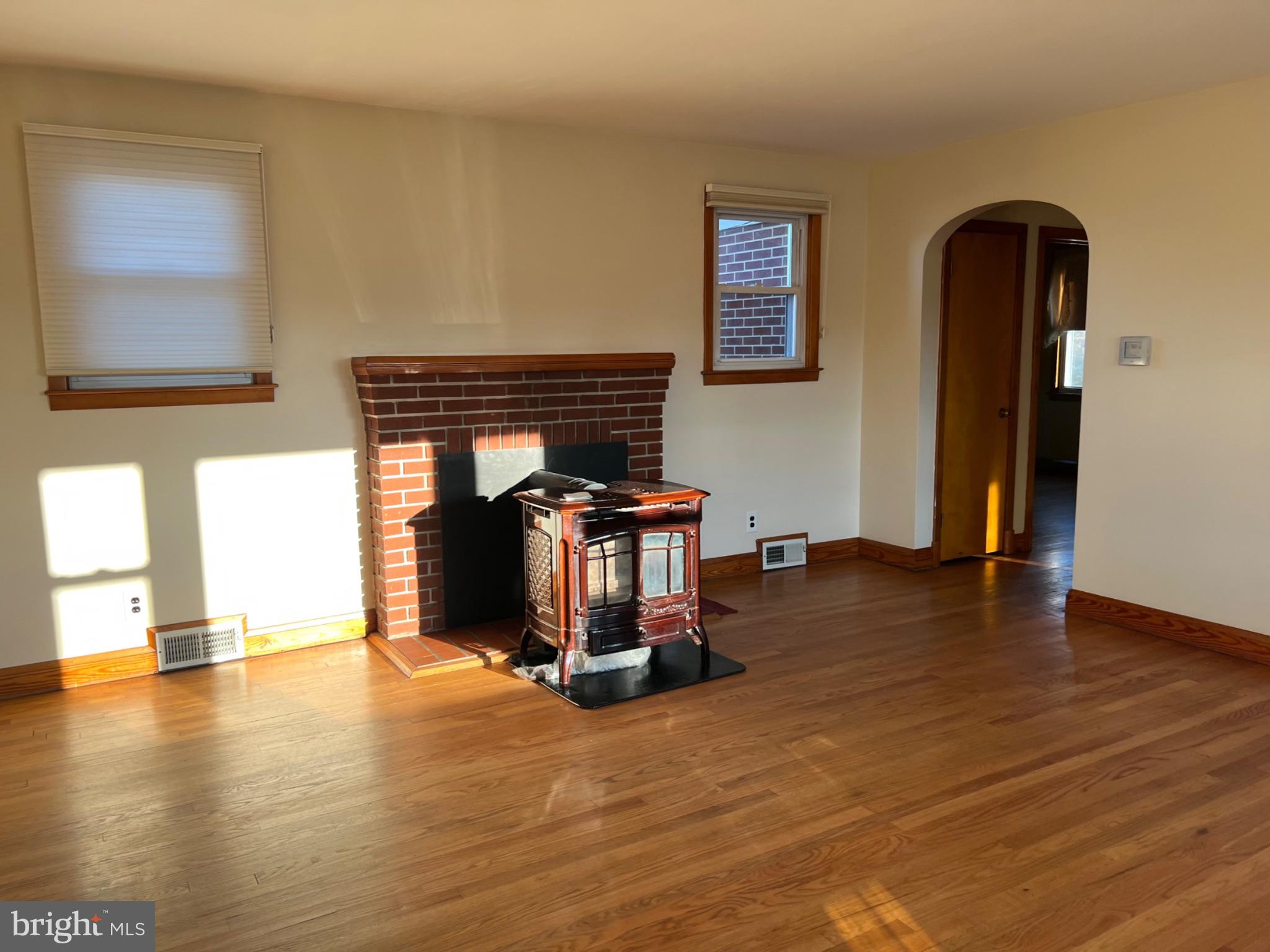 MIDDLE RIVER - Residential Lease