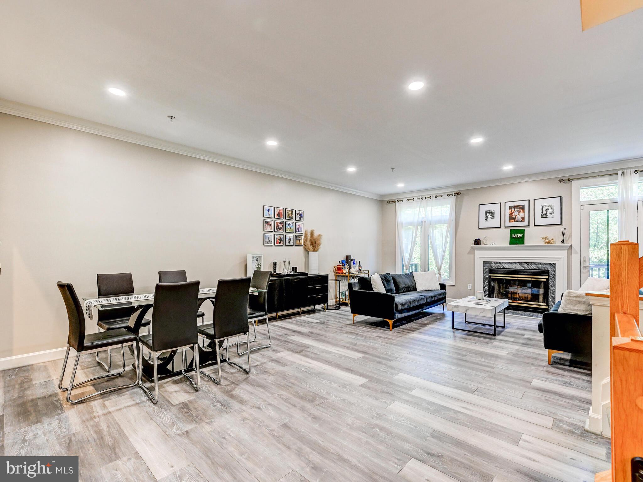 SUMMIT CHASE - Residential