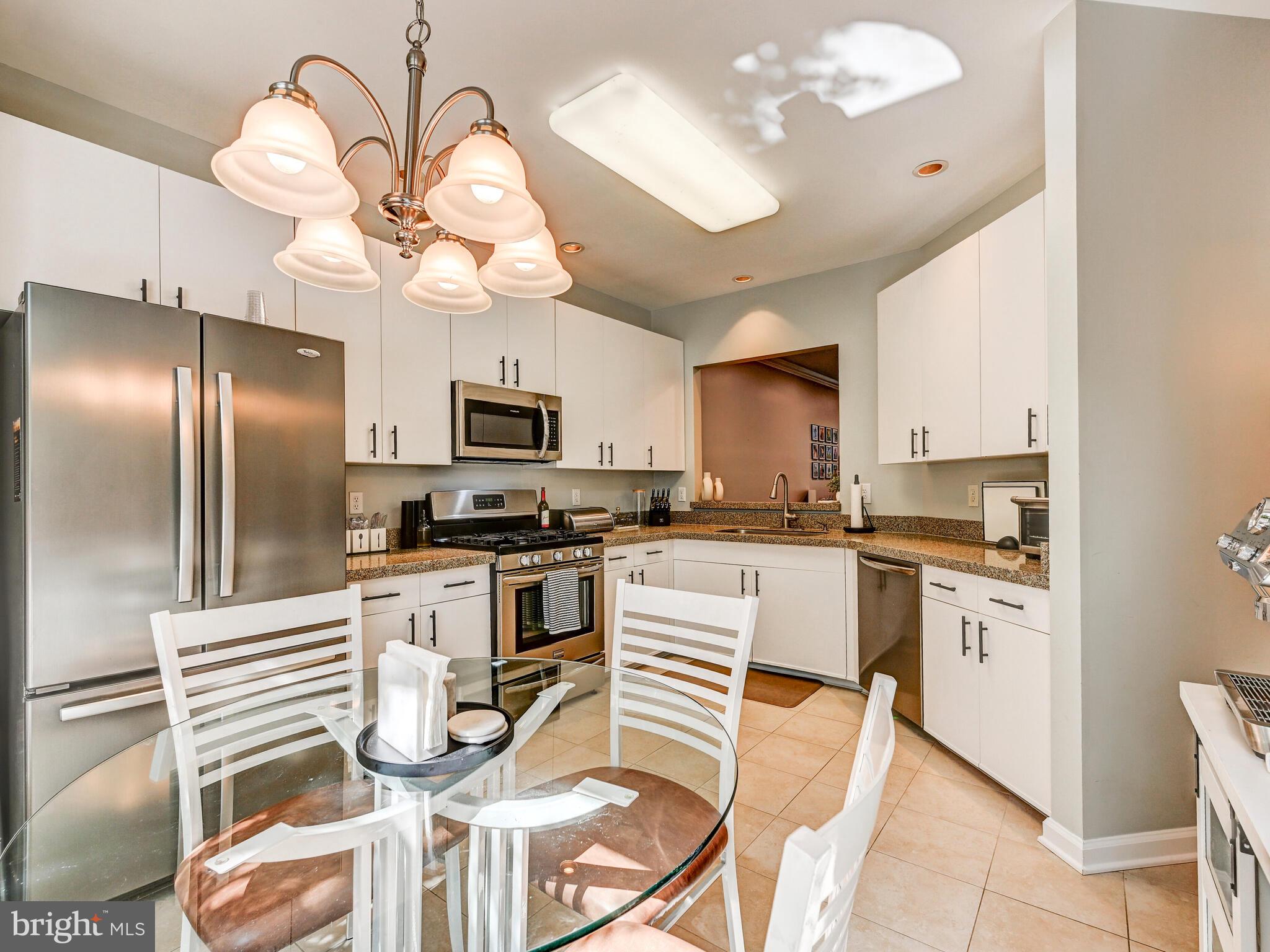 SUMMIT CHASE - Residential