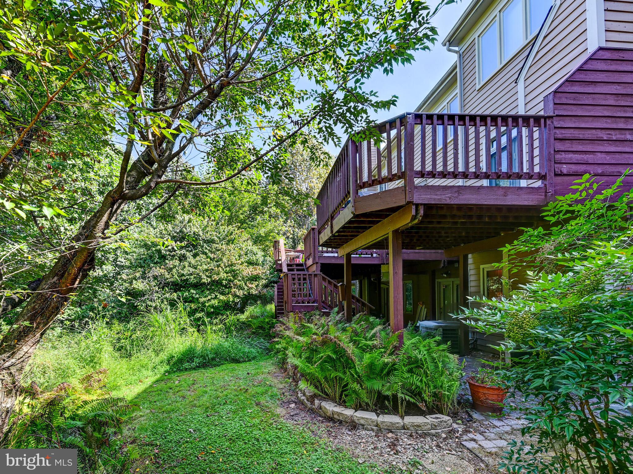 SUMMIT CHASE - Residential