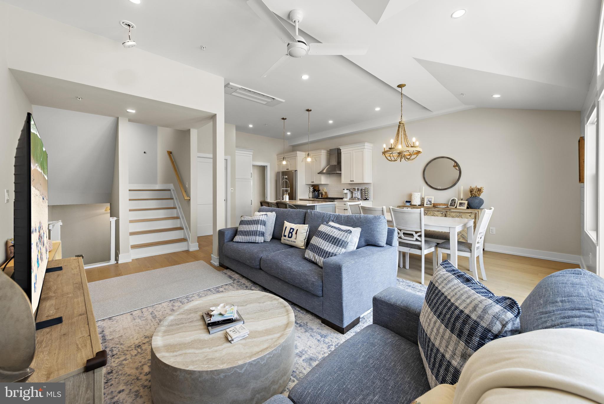 2600 LONG BEACH BOULEVARD 8