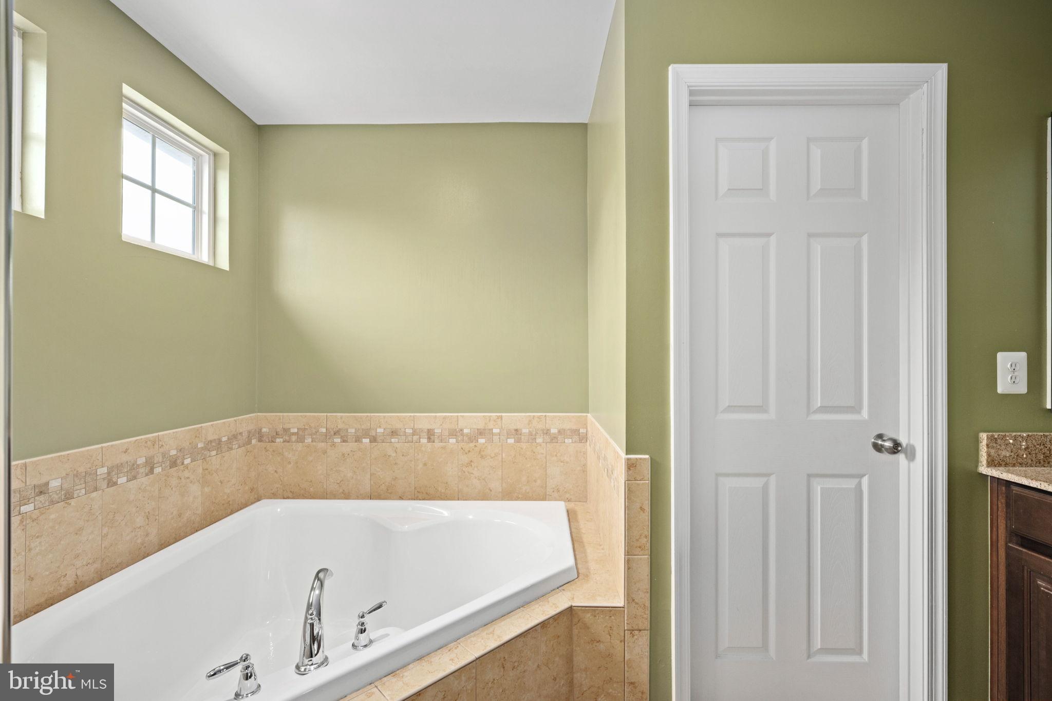 ESTATES AT LEE'S PARKE - Residential