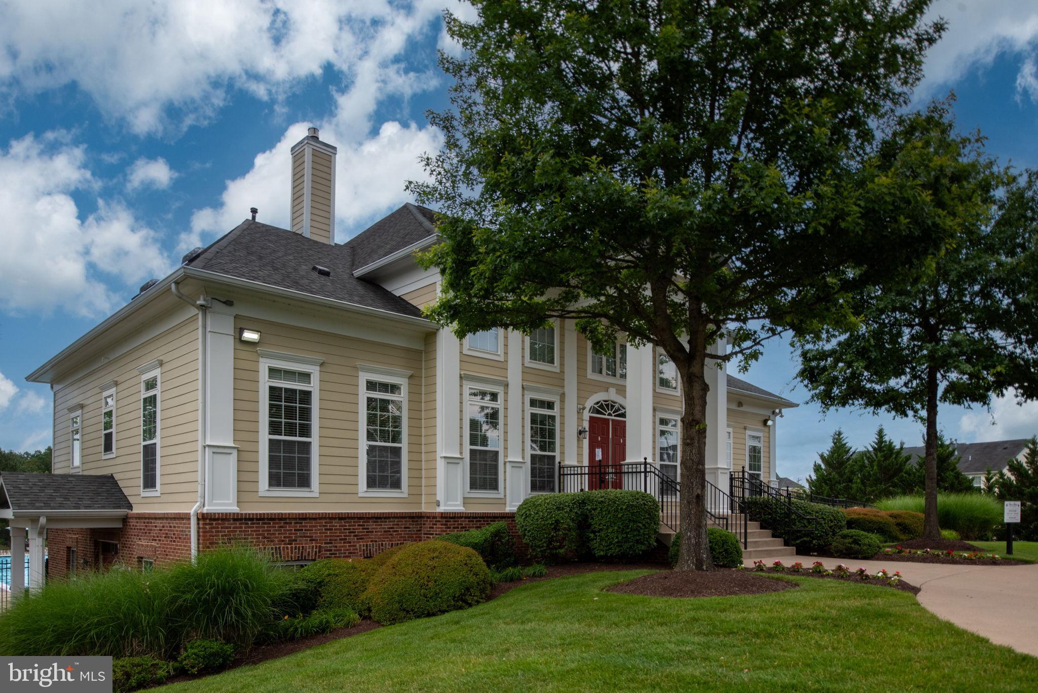 ESTATES AT LEE'S PARKE - Residential