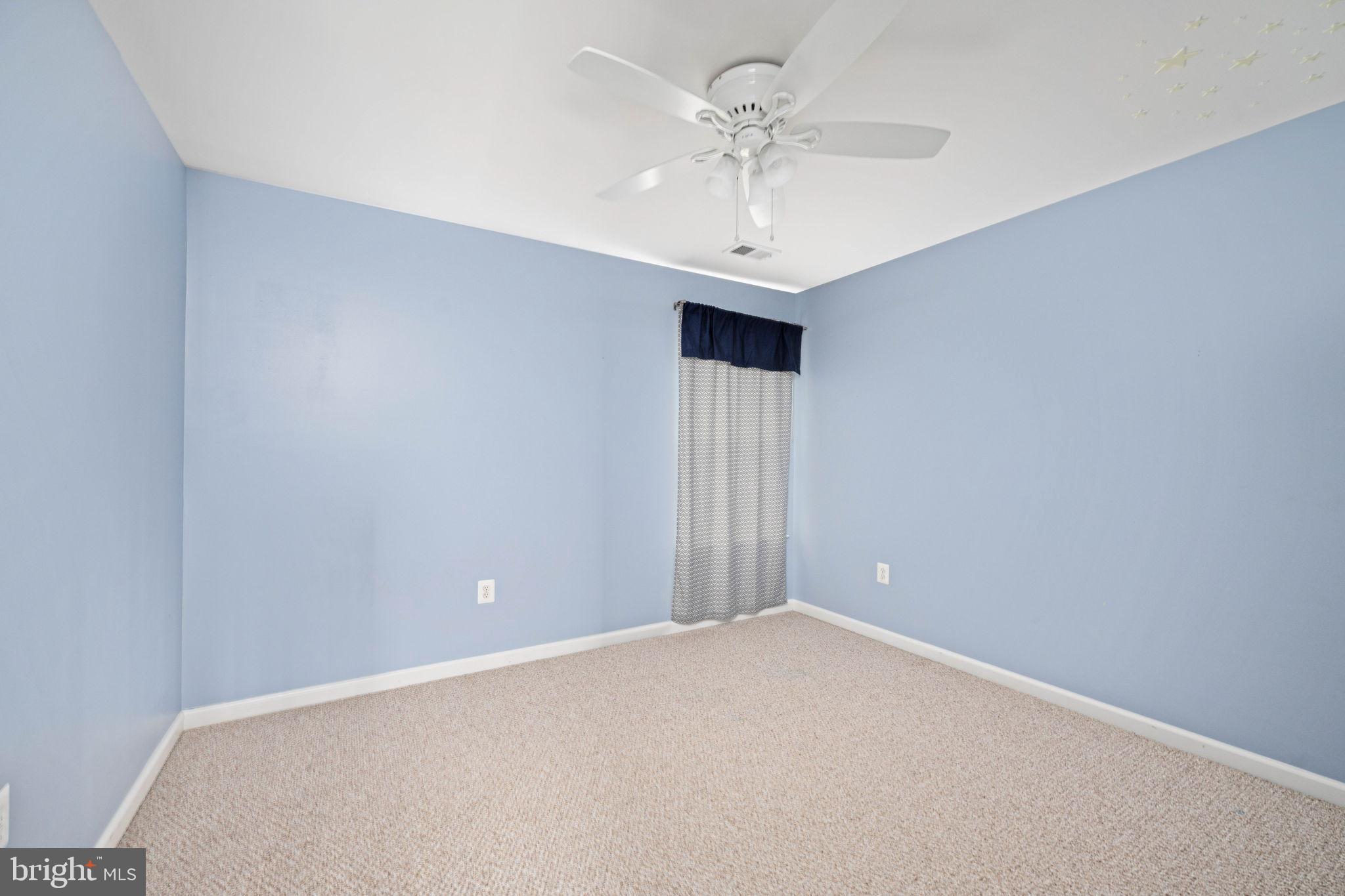 ESTATES AT LEE'S PARKE - Residential