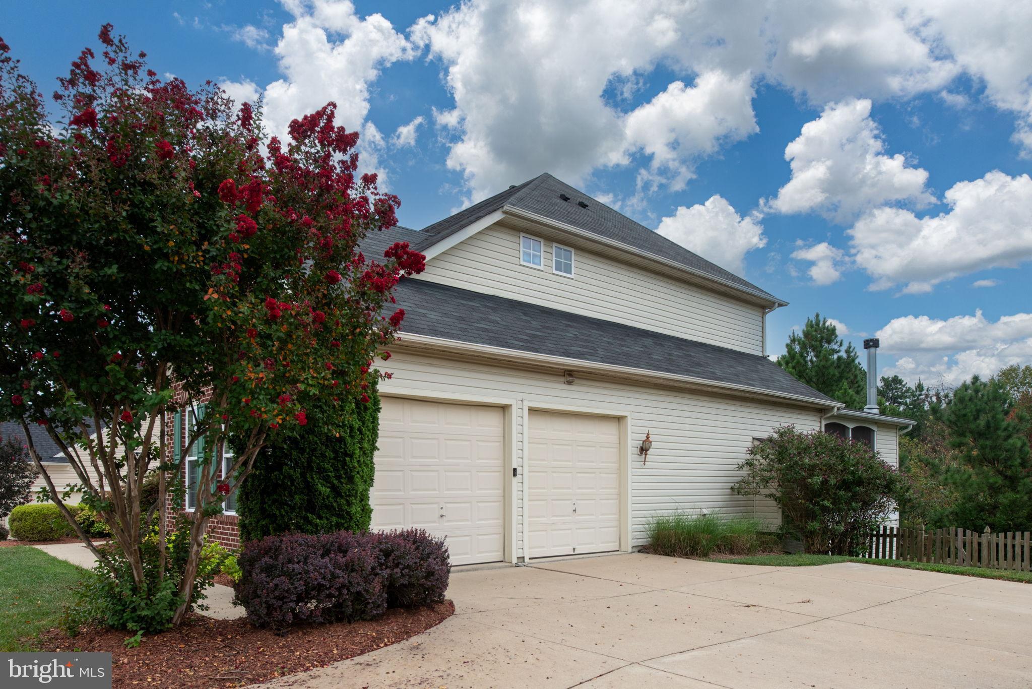 ESTATES AT LEE'S PARKE - Residential