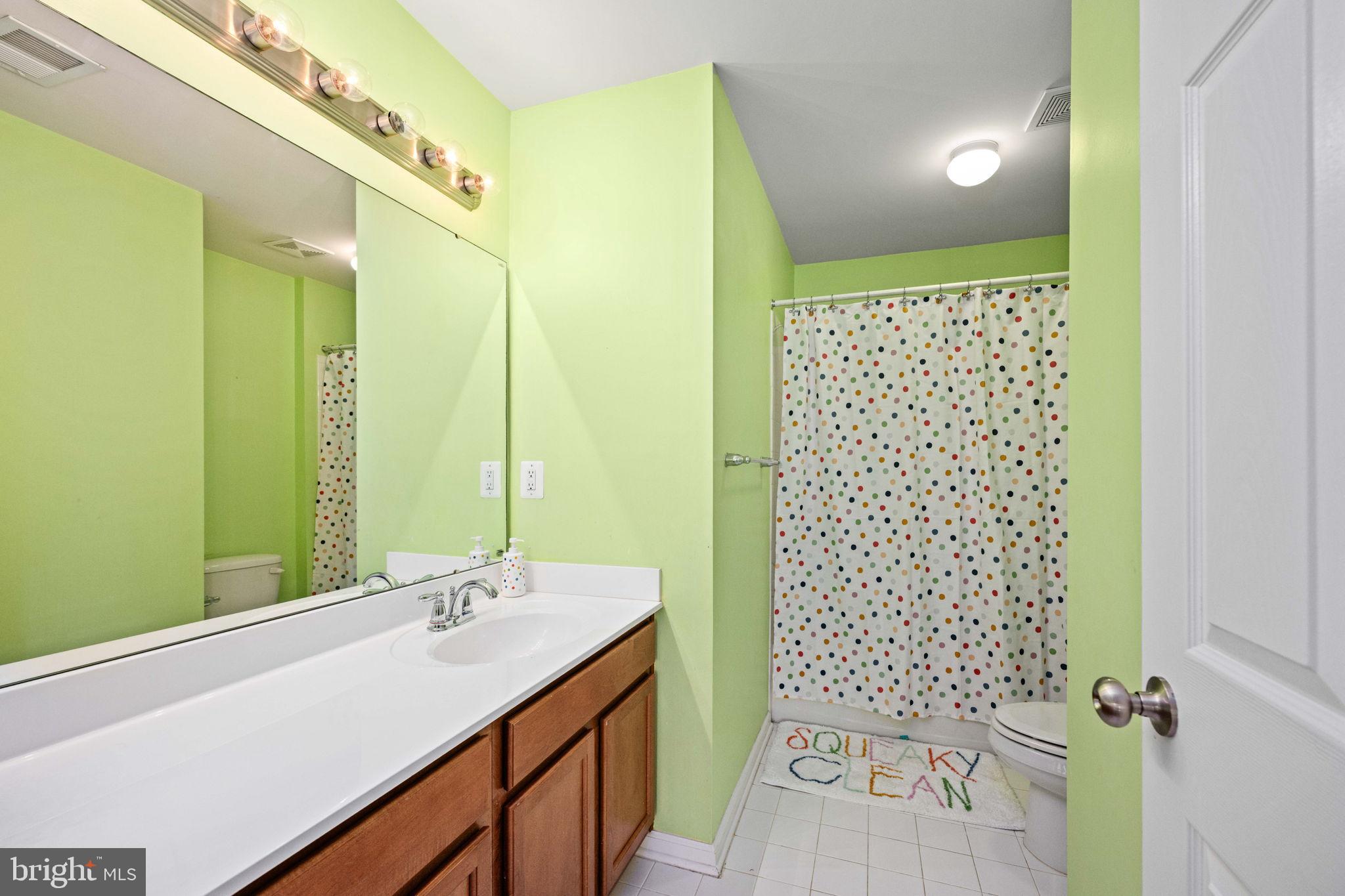 ESTATES AT LEE'S PARKE - Residential