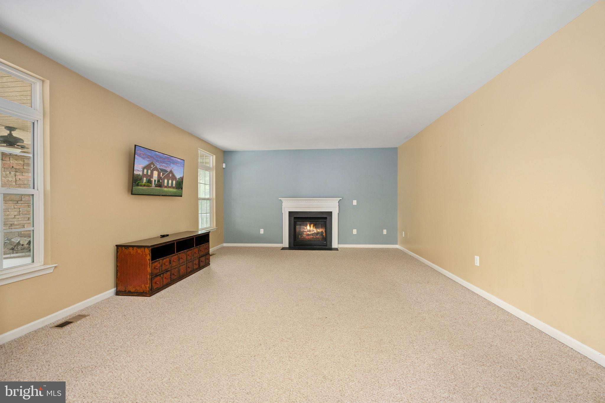 ESTATES AT LEE'S PARKE - Residential