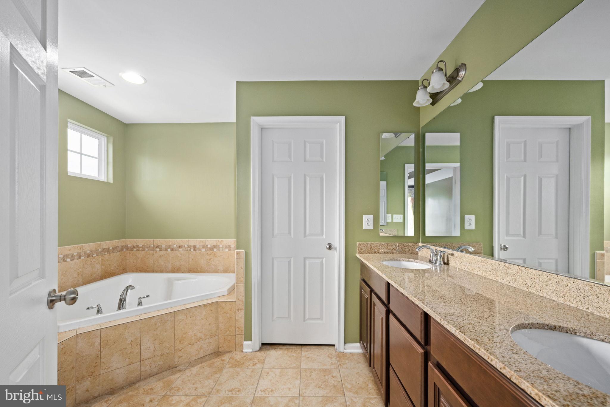 ESTATES AT LEE'S PARKE - Residential