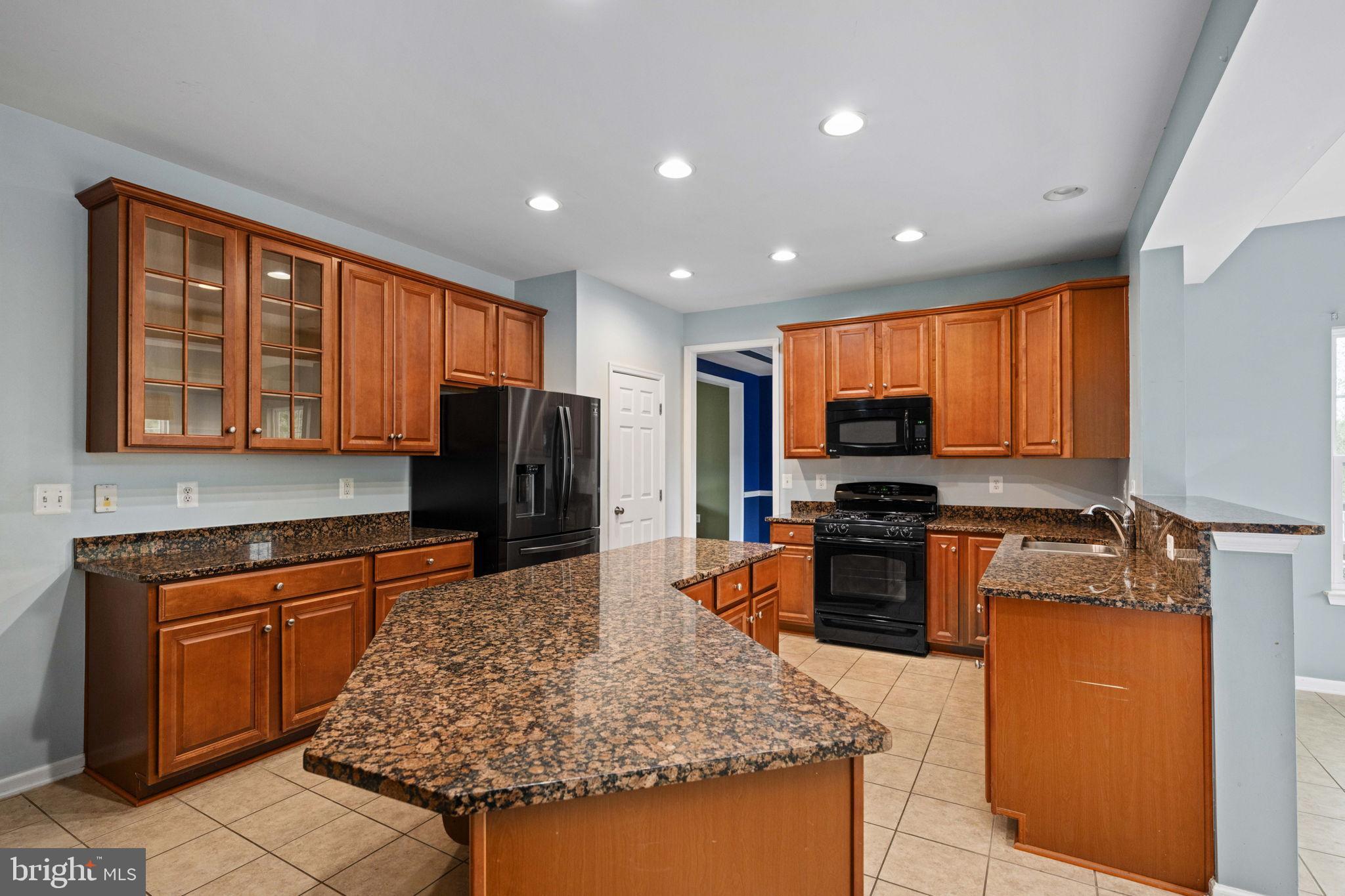 ESTATES AT LEE'S PARKE - Residential