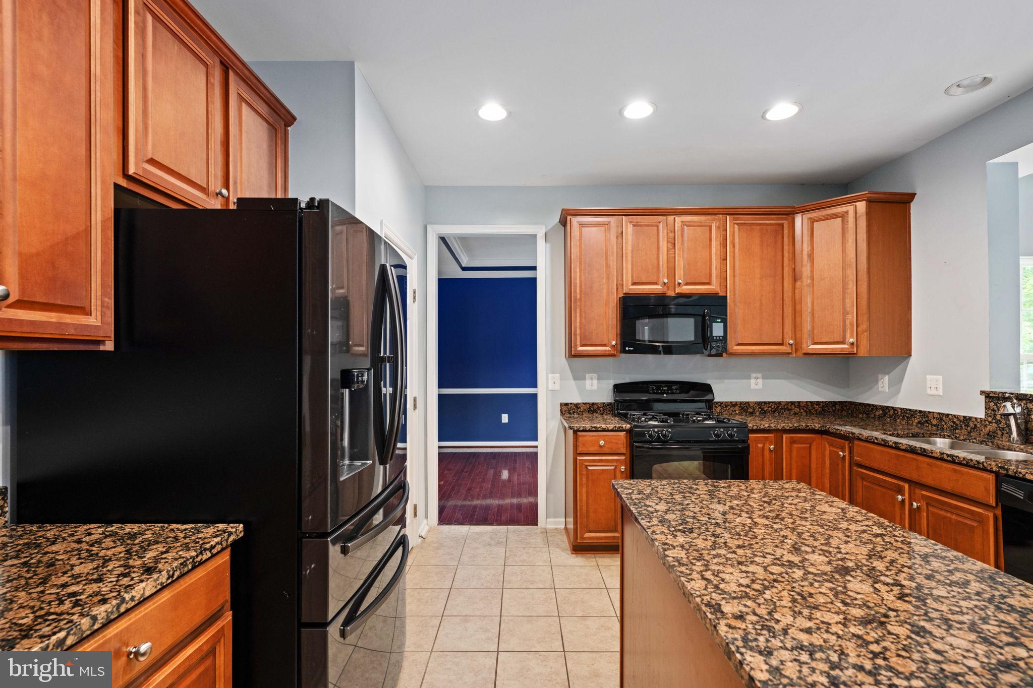 ESTATES AT LEE'S PARKE - Residential