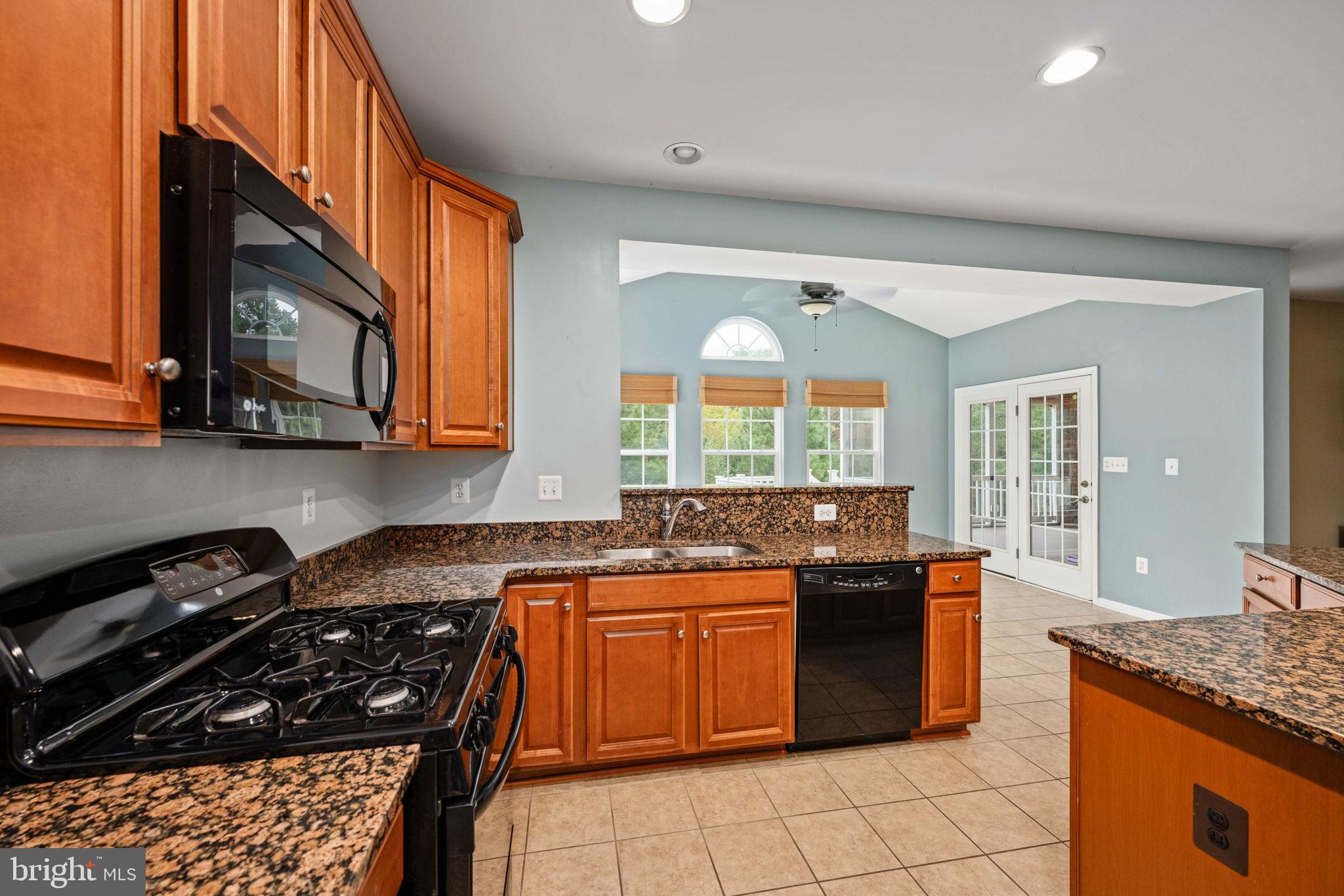 ESTATES AT LEE'S PARKE - Residential