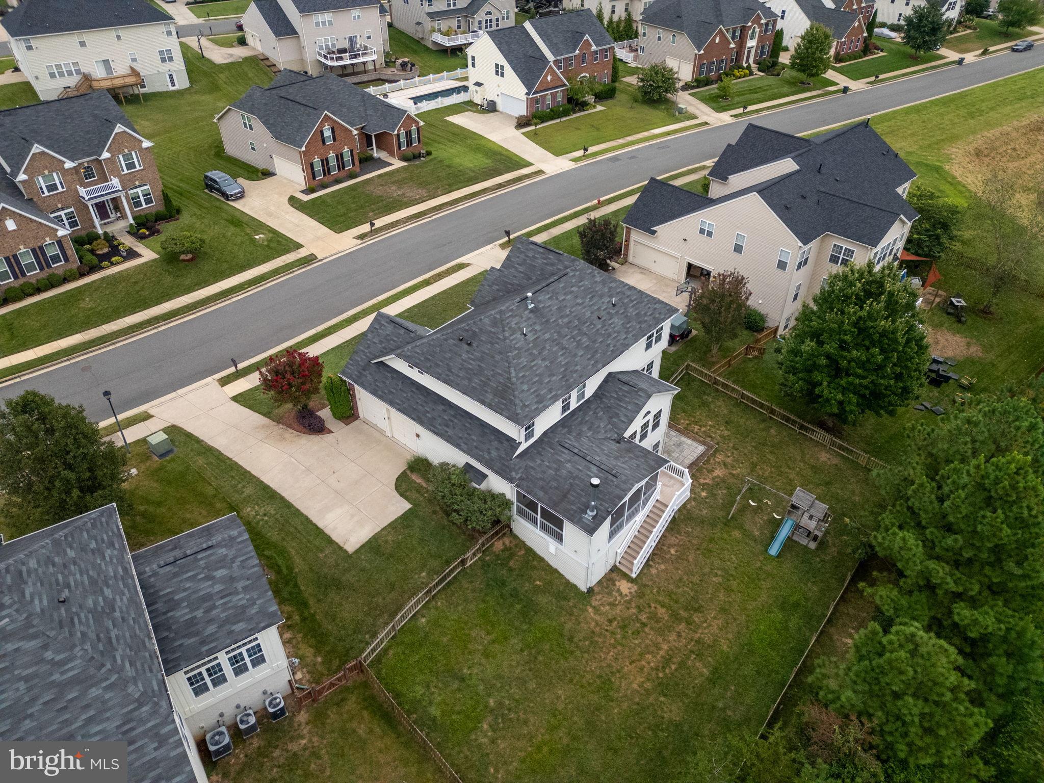 ESTATES AT LEE'S PARKE - Residential