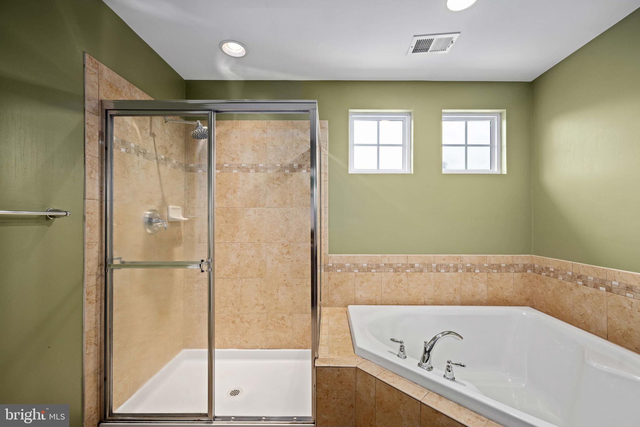 ESTATES AT LEE'S PARKE - Residential